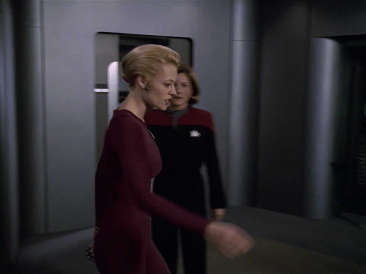 extant_StarTrek_VOY_6x13-Virtuoso_01459.jpg
