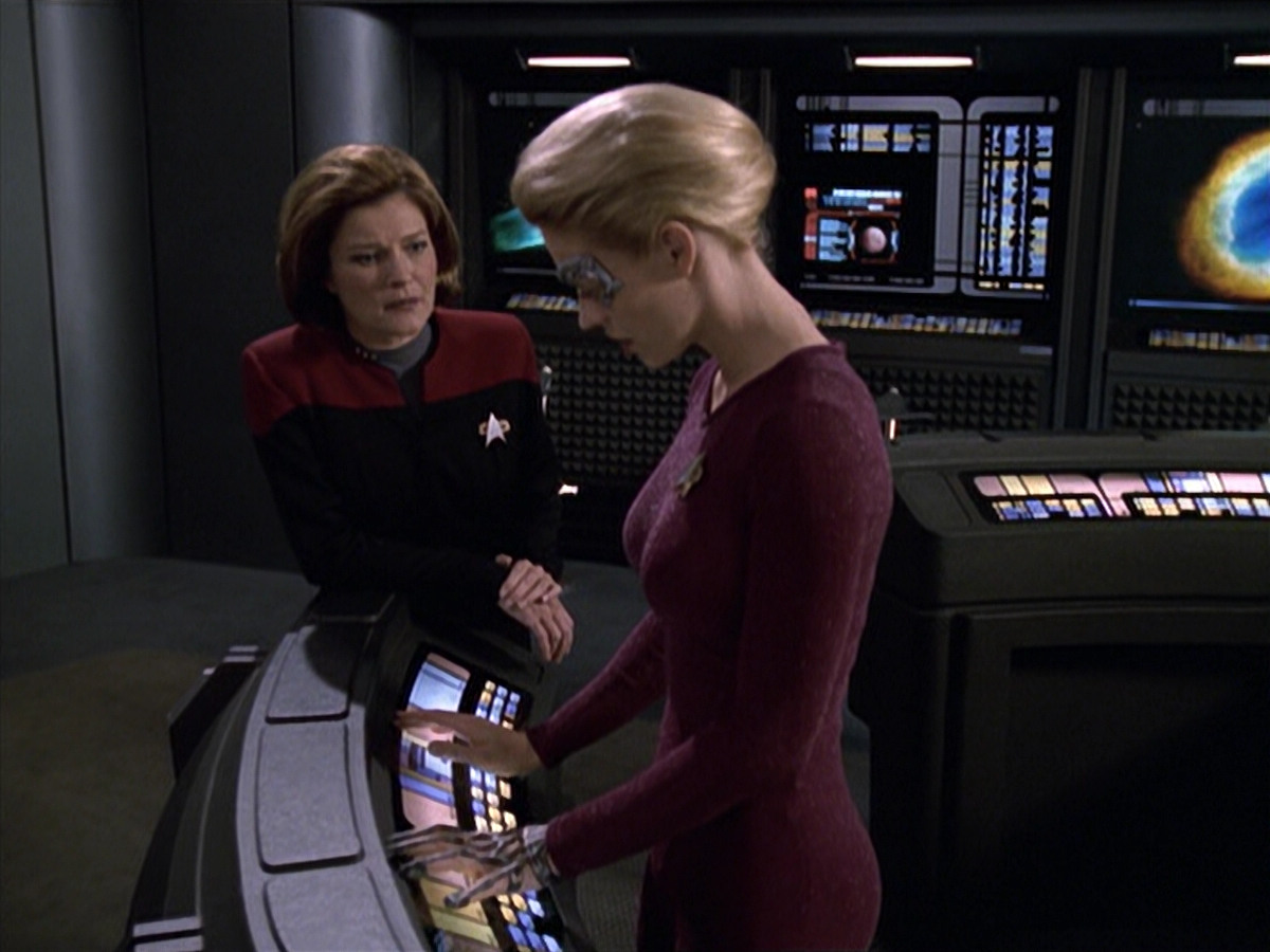 extant_StarTrek_VOY_6x13-Virtuoso_01466.jpg