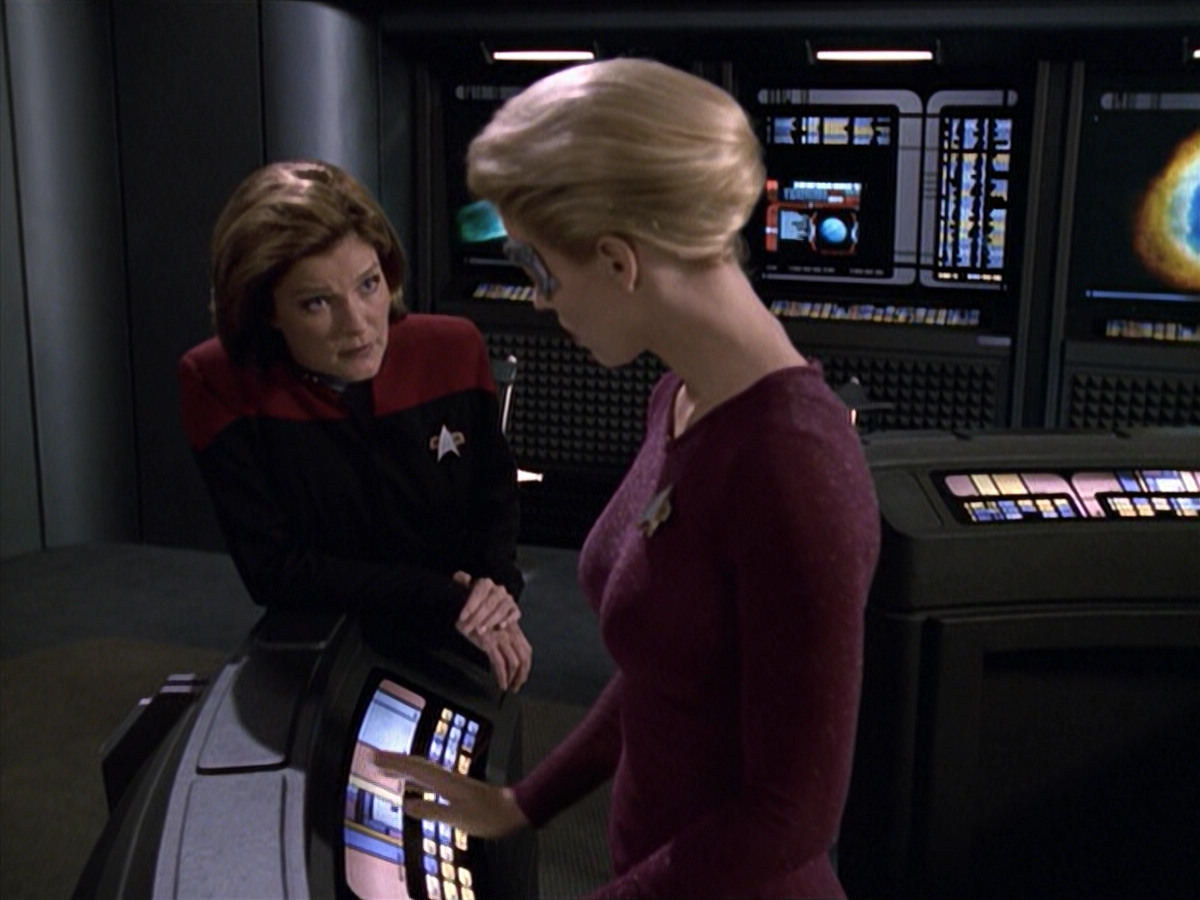 extant_StarTrek_VOY_6x13-Virtuoso_01469.jpg