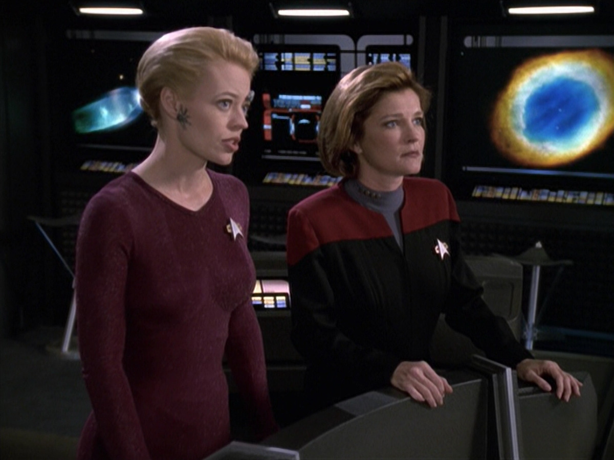 extant_StarTrek_VOY_6x13-Virtuoso_01495.jpg