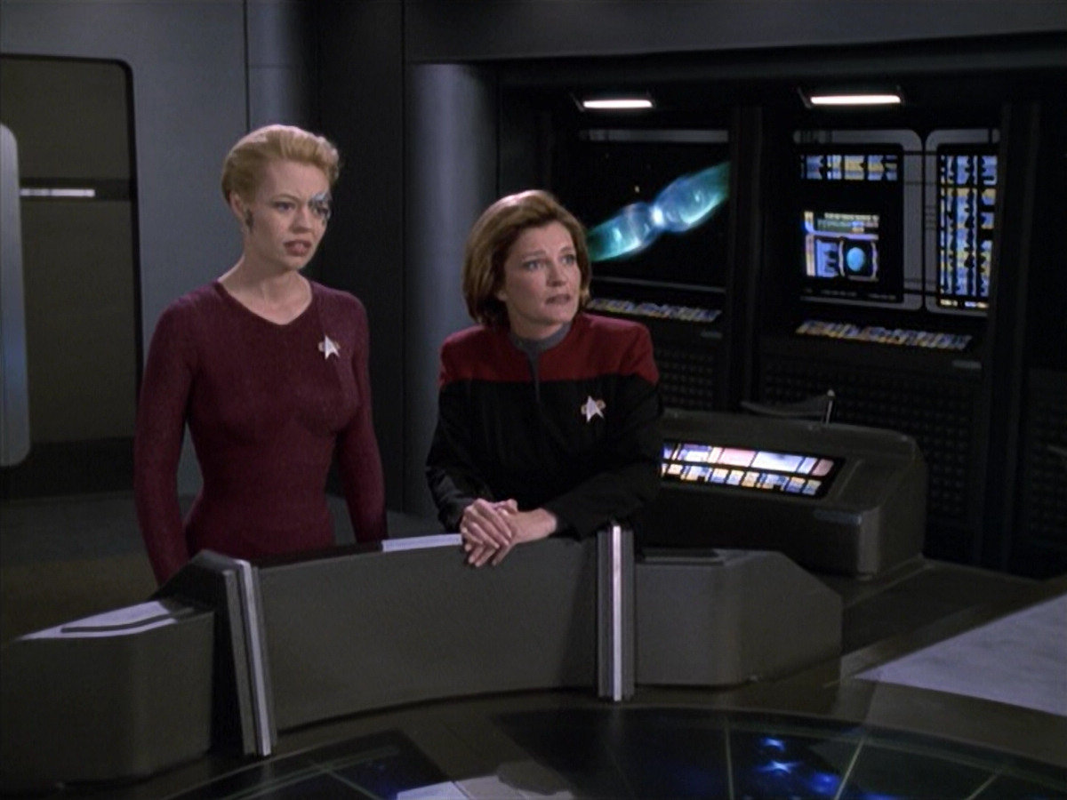 extant_StarTrek_VOY_6x13-Virtuoso_01545.jpg