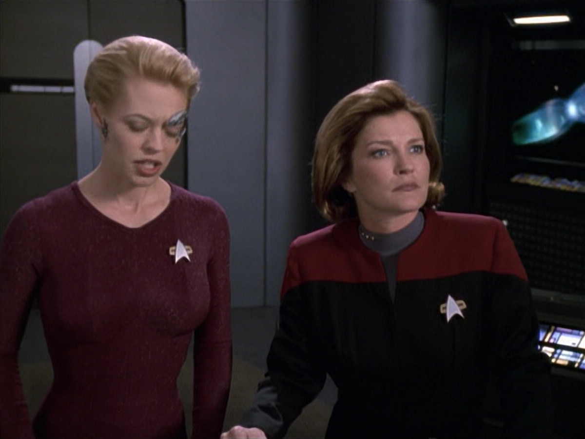 extant_StarTrek_VOY_6x13-Virtuoso_01563.jpg