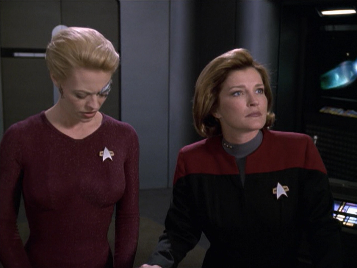 extant_StarTrek_VOY_6x13-Virtuoso_01564.jpg