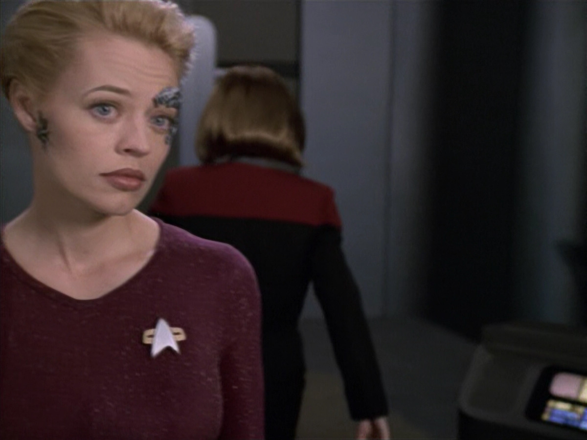 extant_StarTrek_VOY_6x13-Virtuoso_01606.jpg