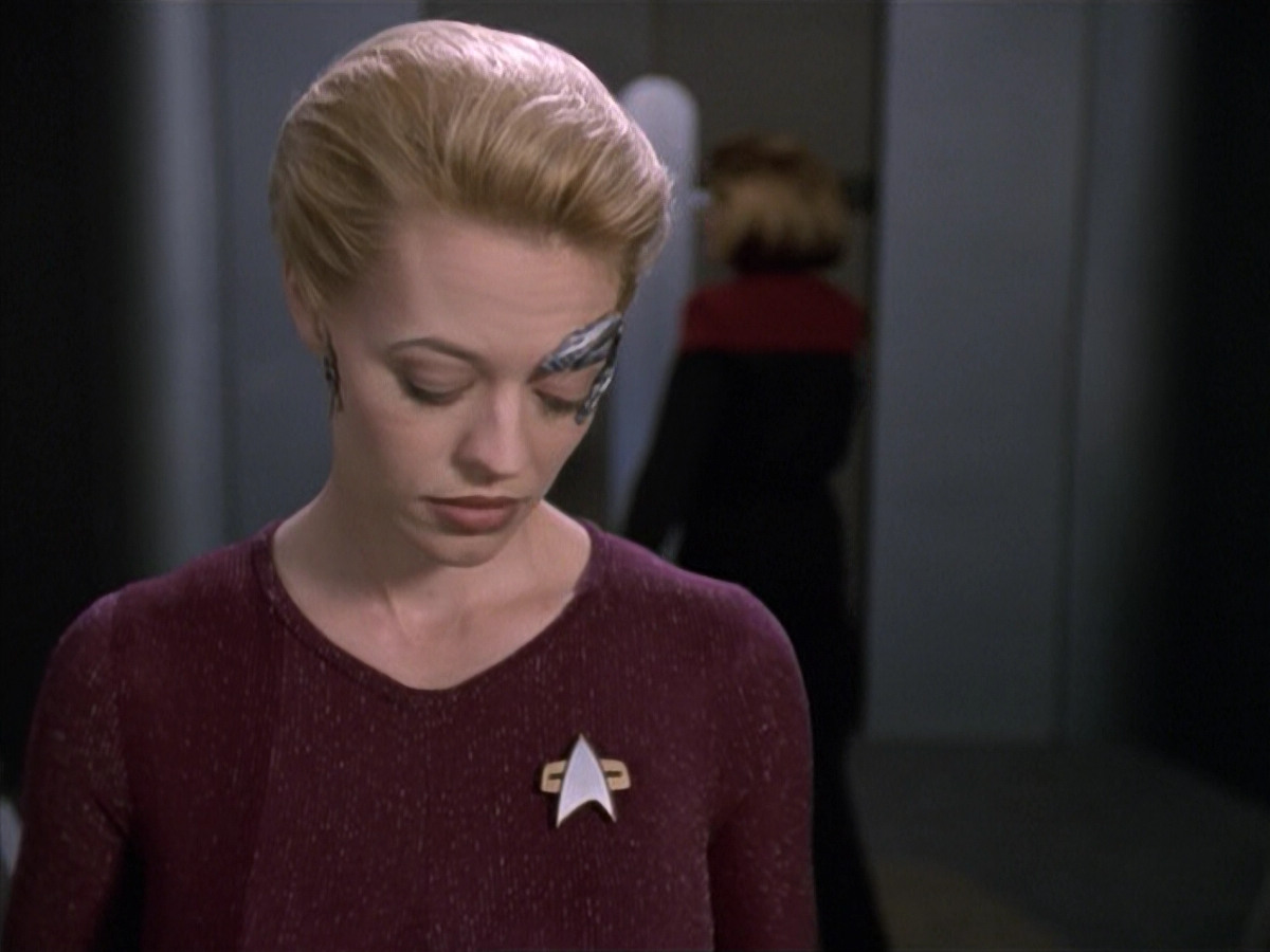 extant_StarTrek_VOY_6x13-Virtuoso_01608.jpg