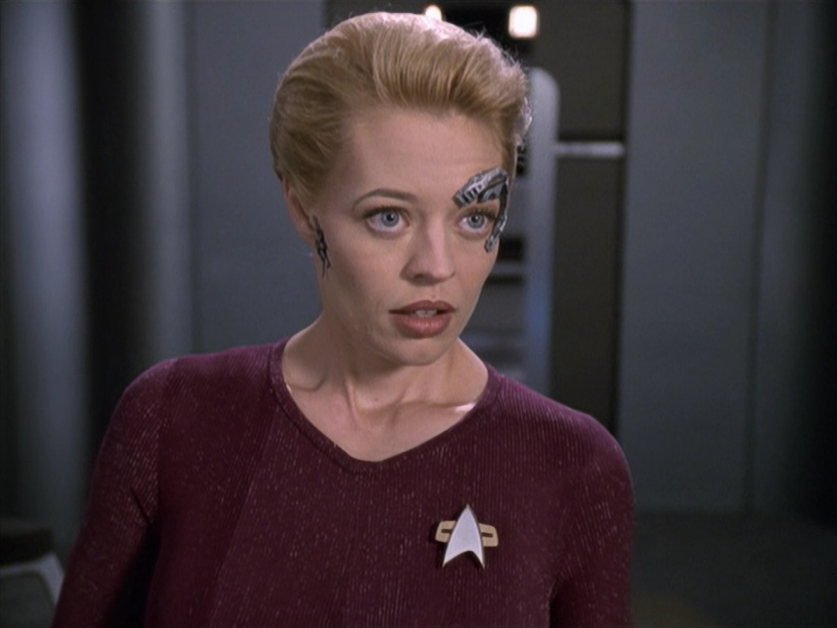 extant_StarTrek_VOY_6x13-Virtuoso_01621.jpg
