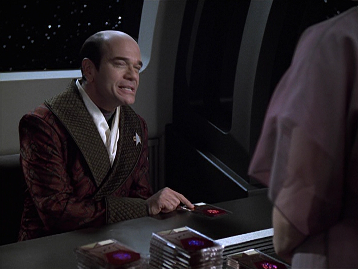 extant_StarTrek_VOY_6x13-Virtuoso_01706.jpg