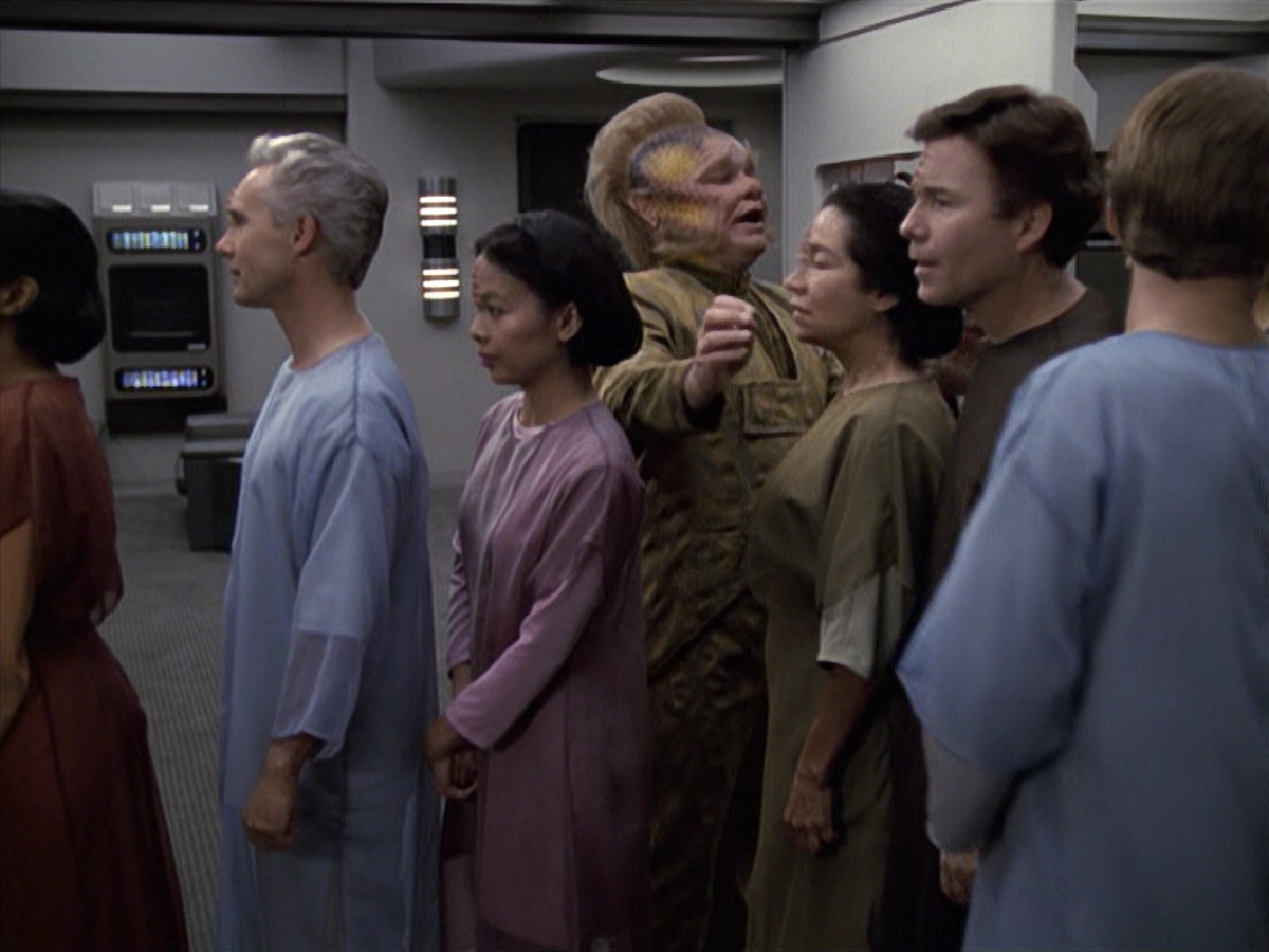 extant_StarTrek_VOY_6x13-Virtuoso_01712.jpg