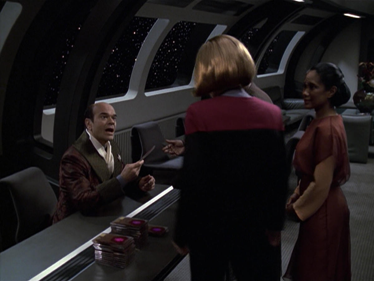 extant_StarTrek_VOY_6x13-Virtuoso_01734.jpg