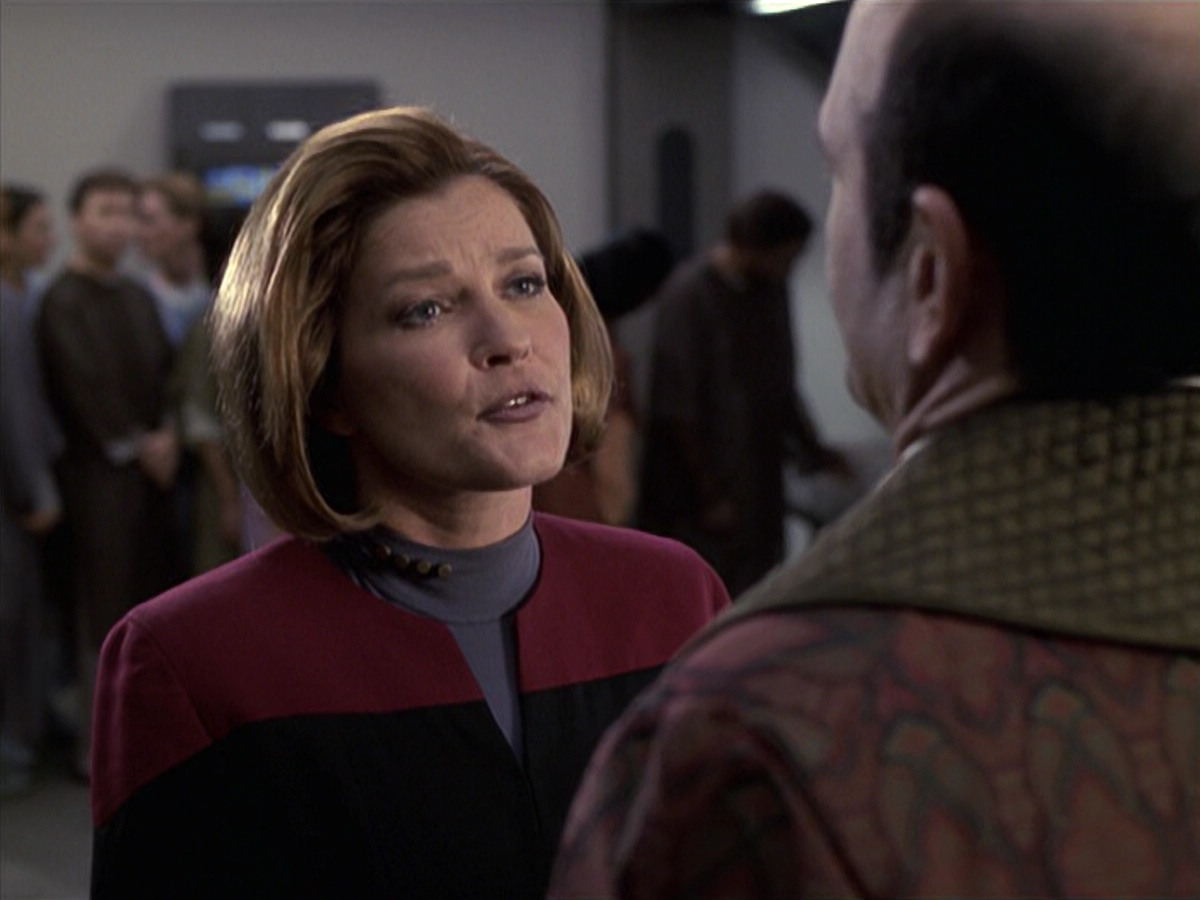 extant_StarTrek_VOY_6x13-Virtuoso_01786.jpg
