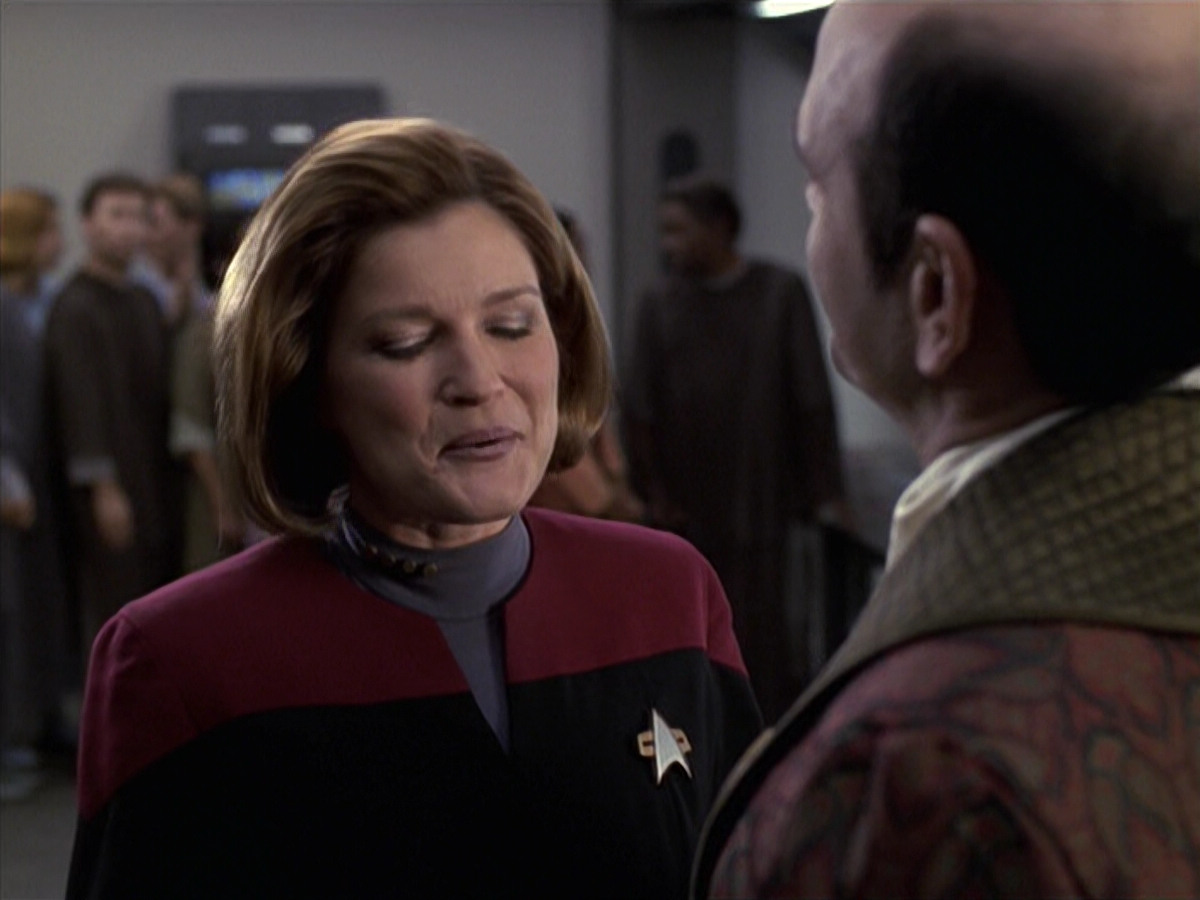 extant_StarTrek_VOY_6x13-Virtuoso_01814.jpg