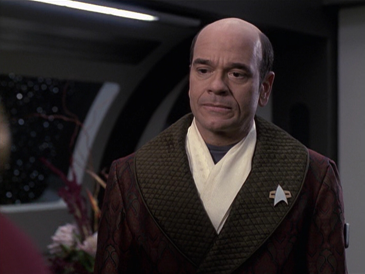 extant_StarTrek_VOY_6x13-Virtuoso_01828.jpg
