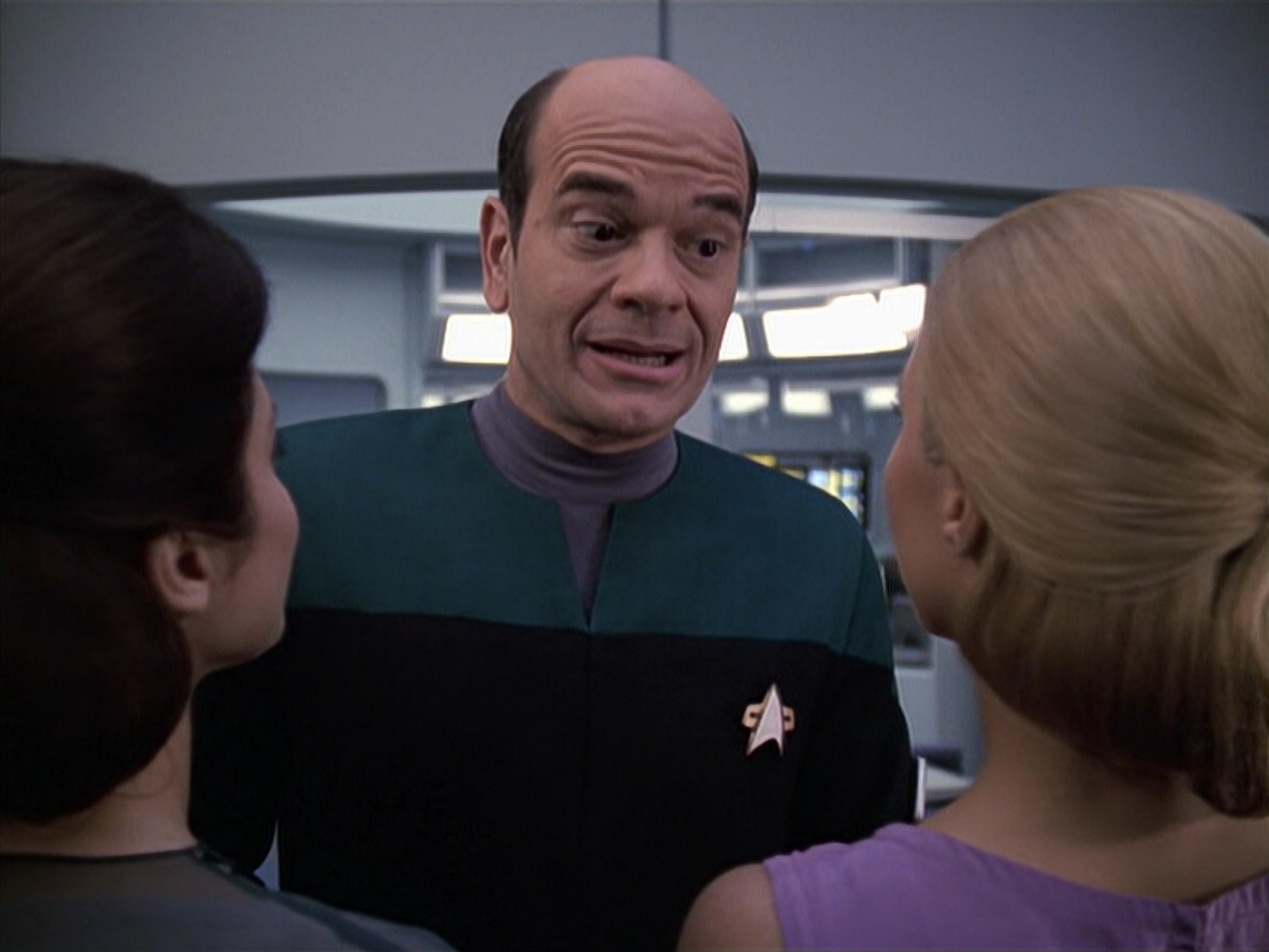 extant_StarTrek_VOY_6x13-Virtuoso_01893.jpg