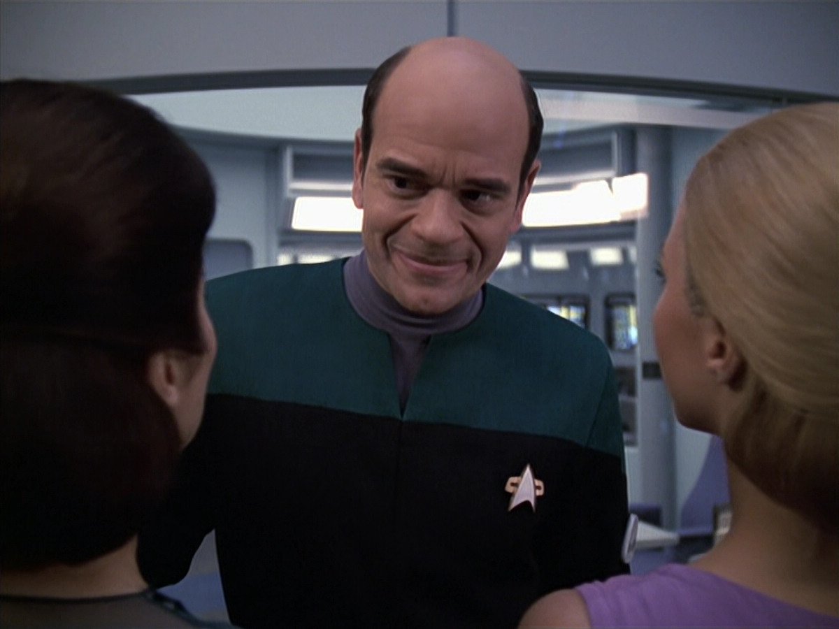 extant_StarTrek_VOY_6x13-Virtuoso_01897.jpg
