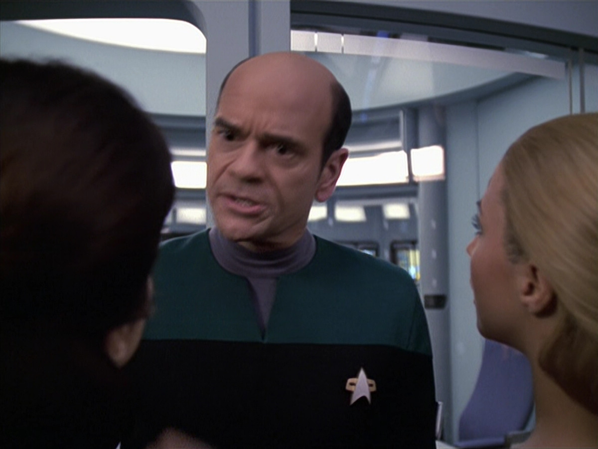 extant_StarTrek_VOY_6x13-Virtuoso_01905.jpg