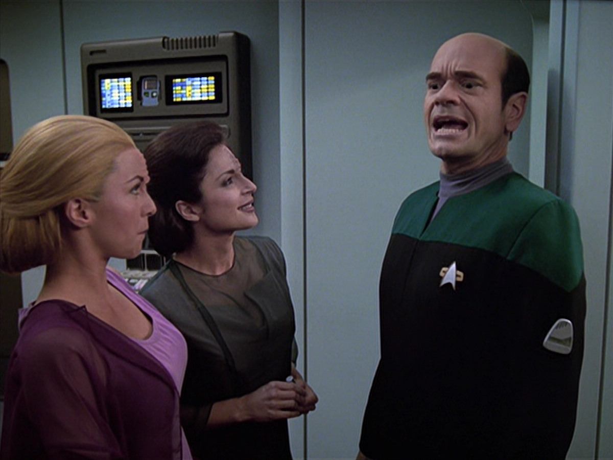 extant_StarTrek_VOY_6x13-Virtuoso_01918.jpg