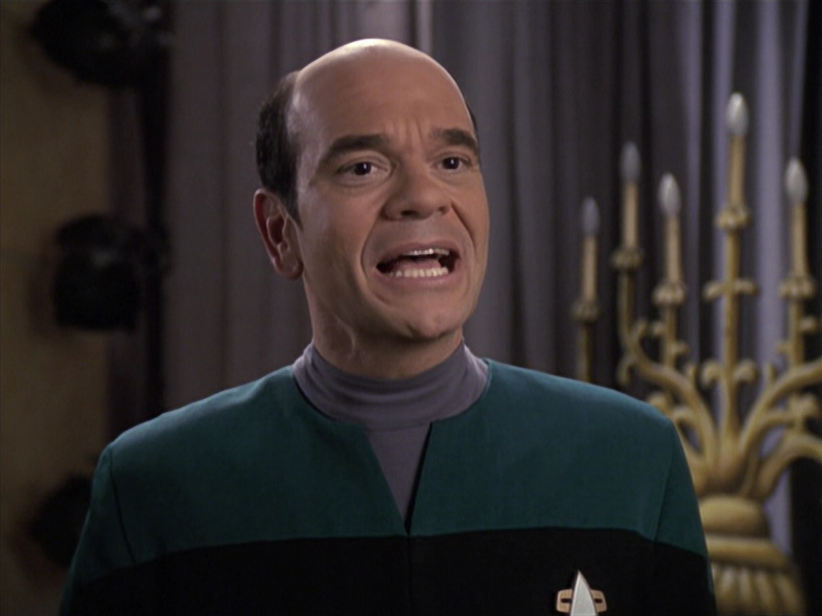 extant_StarTrek_VOY_6x13-Virtuoso_02004.jpg