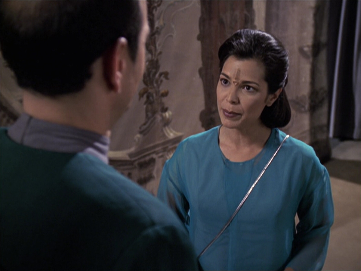 extant_StarTrek_VOY_6x13-Virtuoso_02024.jpg