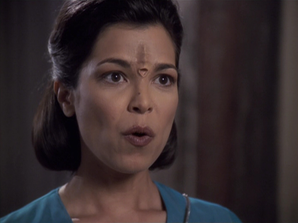 extant_StarTrek_VOY_6x13-Virtuoso_02085.jpg