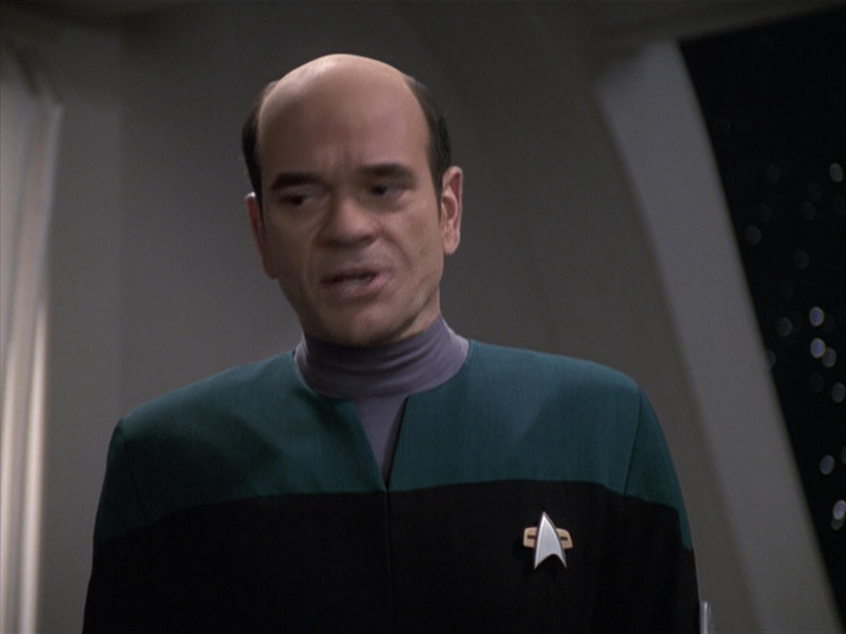extant_StarTrek_VOY_6x13-Virtuoso_02161.jpg