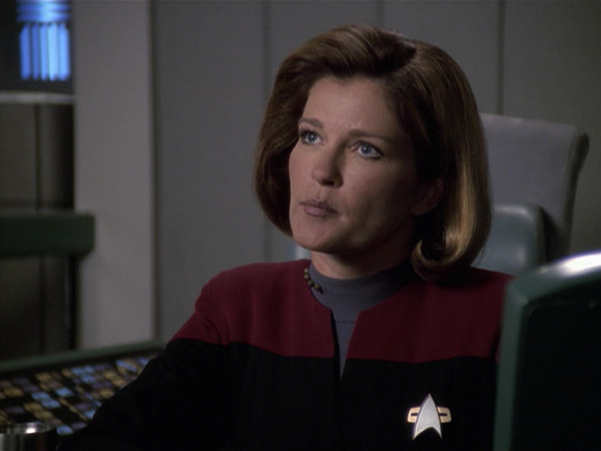 extant_StarTrek_VOY_6x13-Virtuoso_02172.jpg