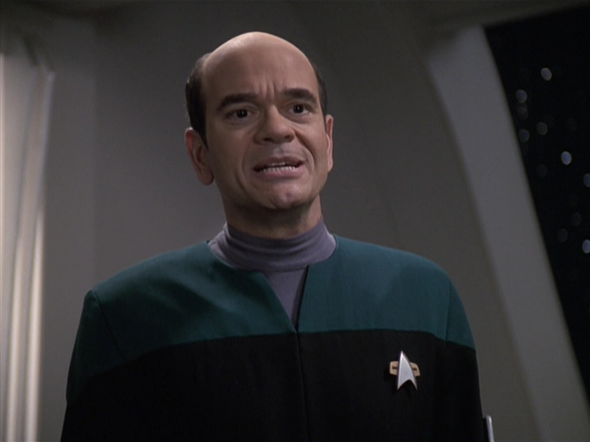 extant_StarTrek_VOY_6x13-Virtuoso_02175.jpg