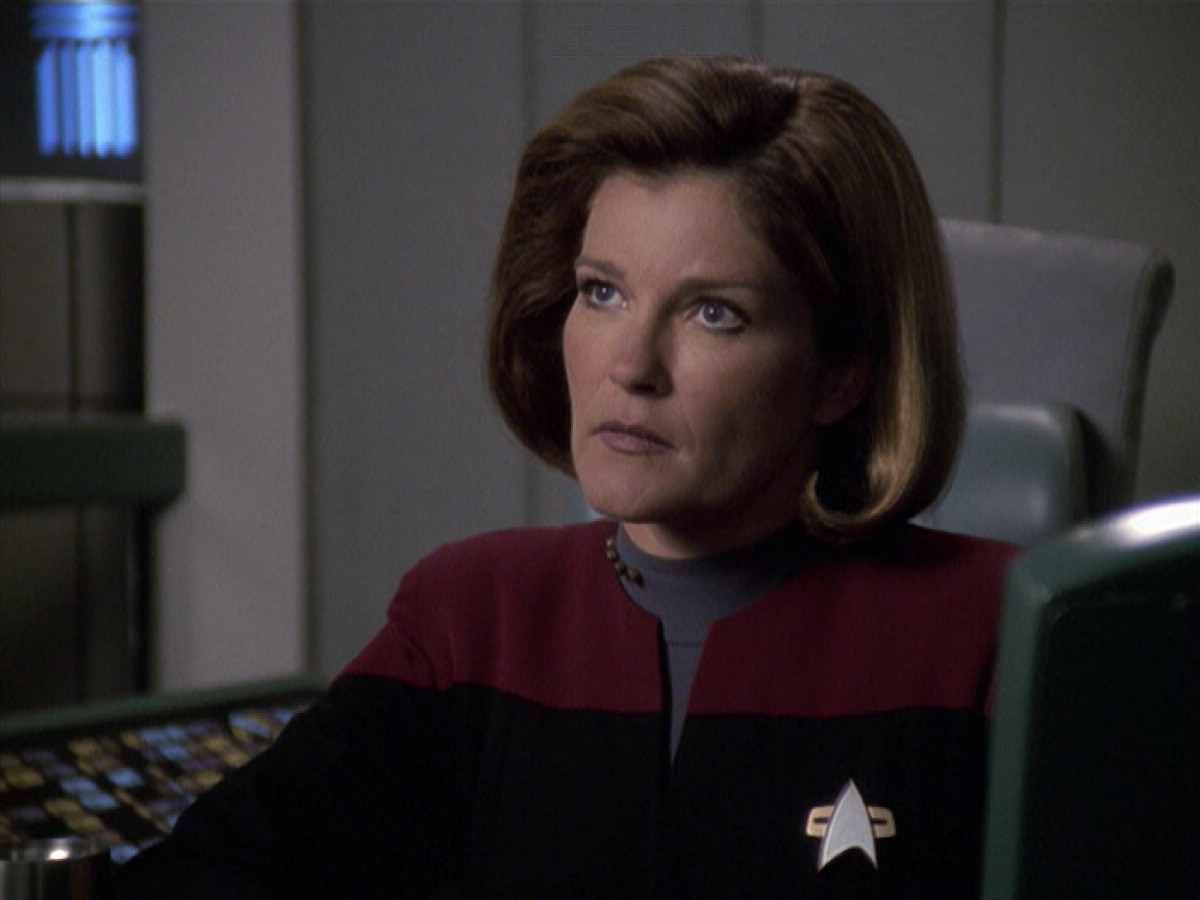 extant_StarTrek_VOY_6x13-Virtuoso_02184.jpg