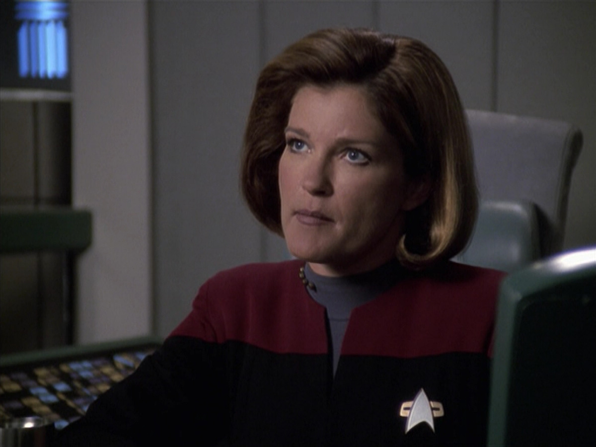 extant_StarTrek_VOY_6x13-Virtuoso_02185.jpg