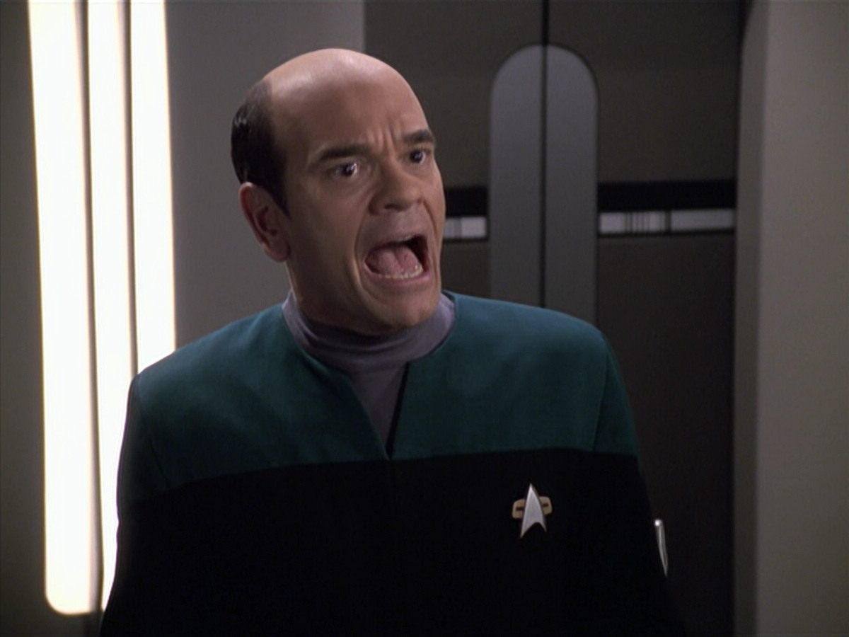 extant_StarTrek_VOY_6x13-Virtuoso_02262.jpg