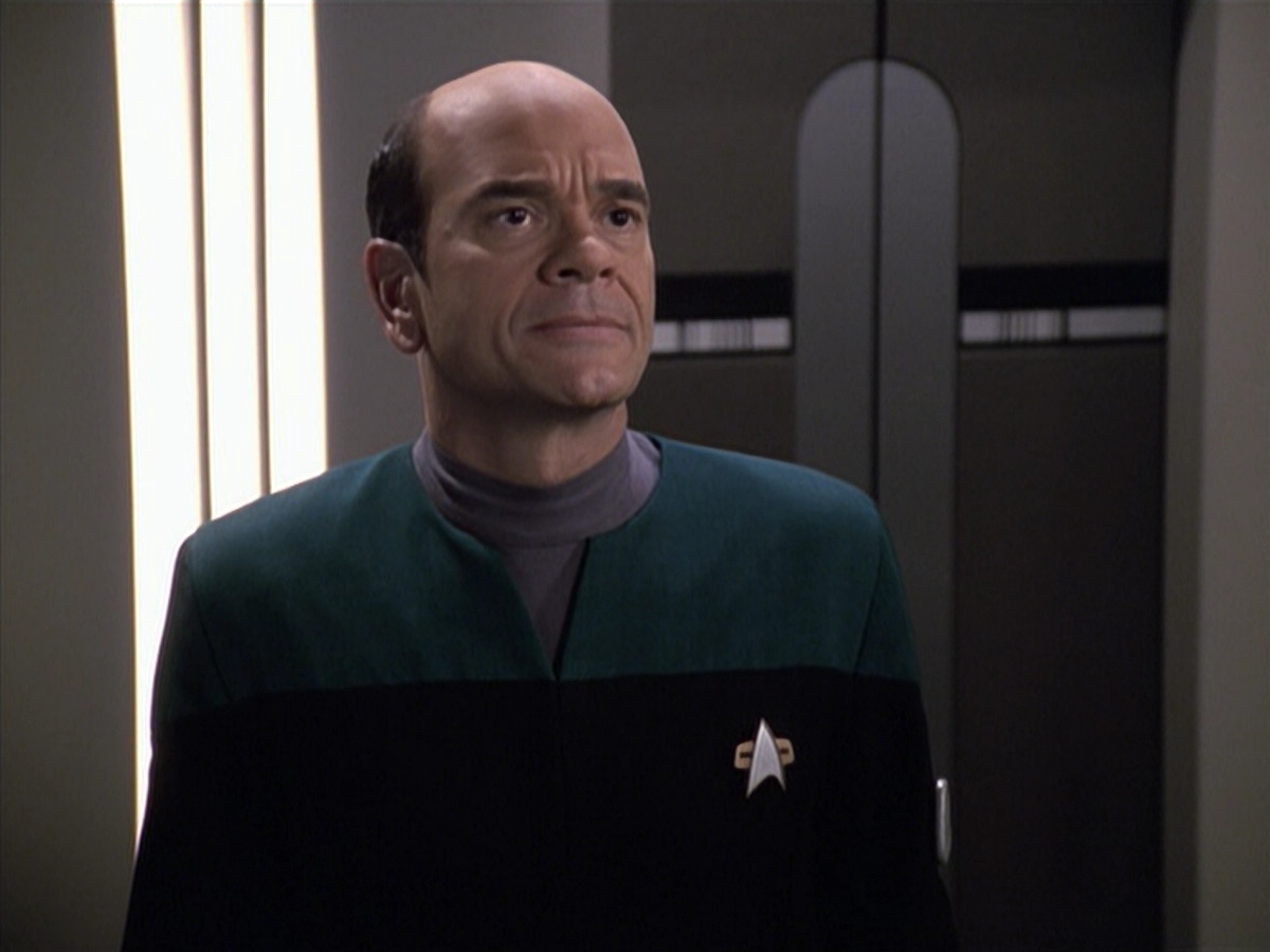 extant_StarTrek_VOY_6x13-Virtuoso_02268.jpg