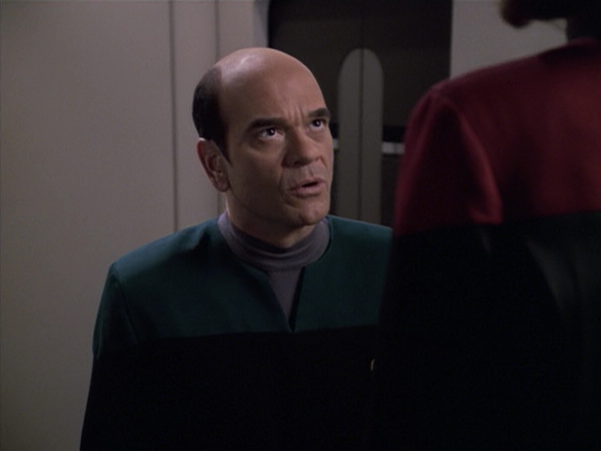 extant_StarTrek_VOY_6x13-Virtuoso_02274.jpg