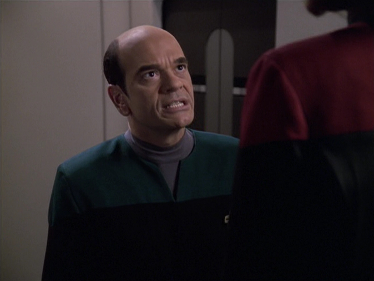 extant_StarTrek_VOY_6x13-Virtuoso_02275.jpg