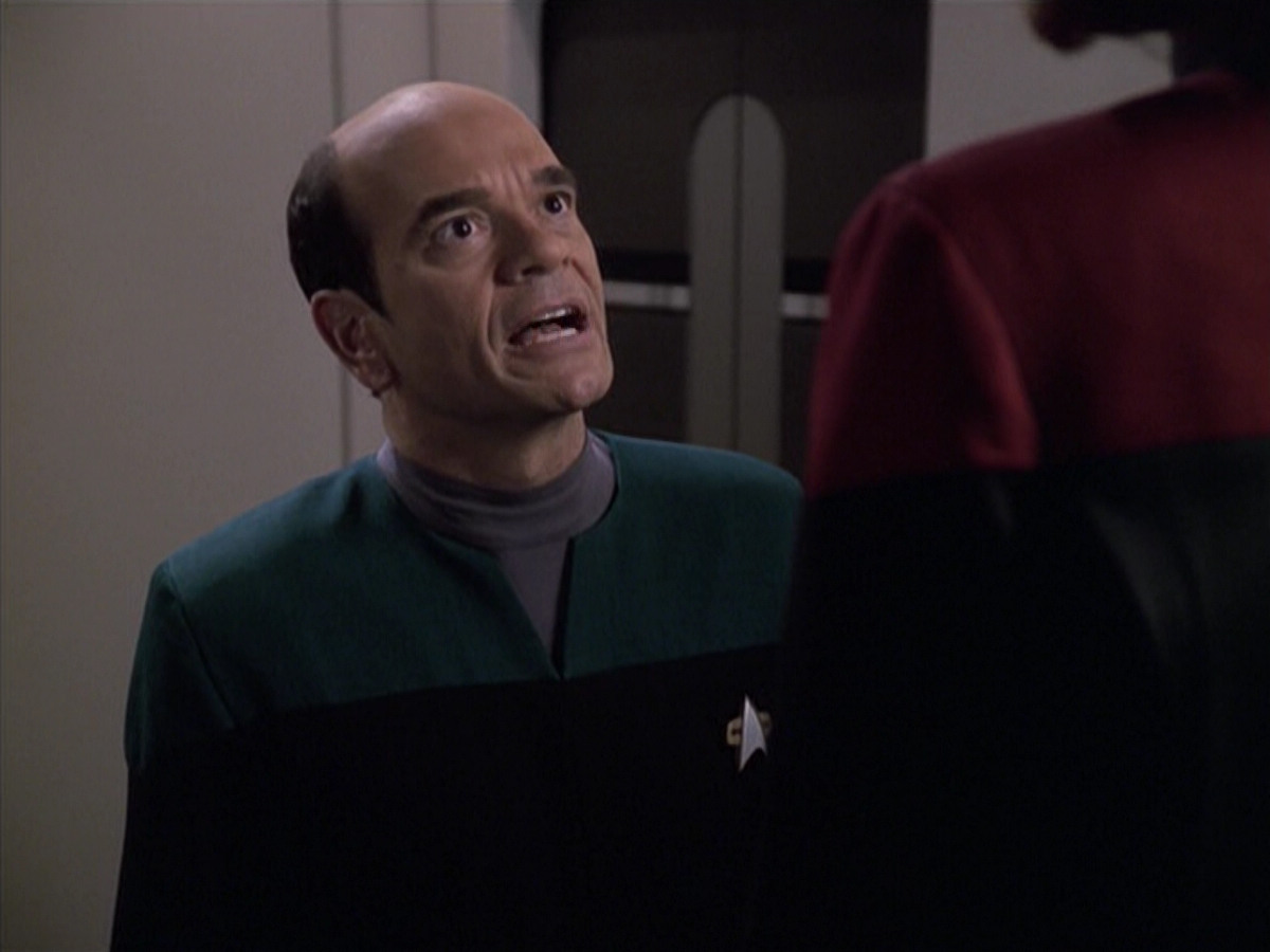 extant_StarTrek_VOY_6x13-Virtuoso_02276.jpg