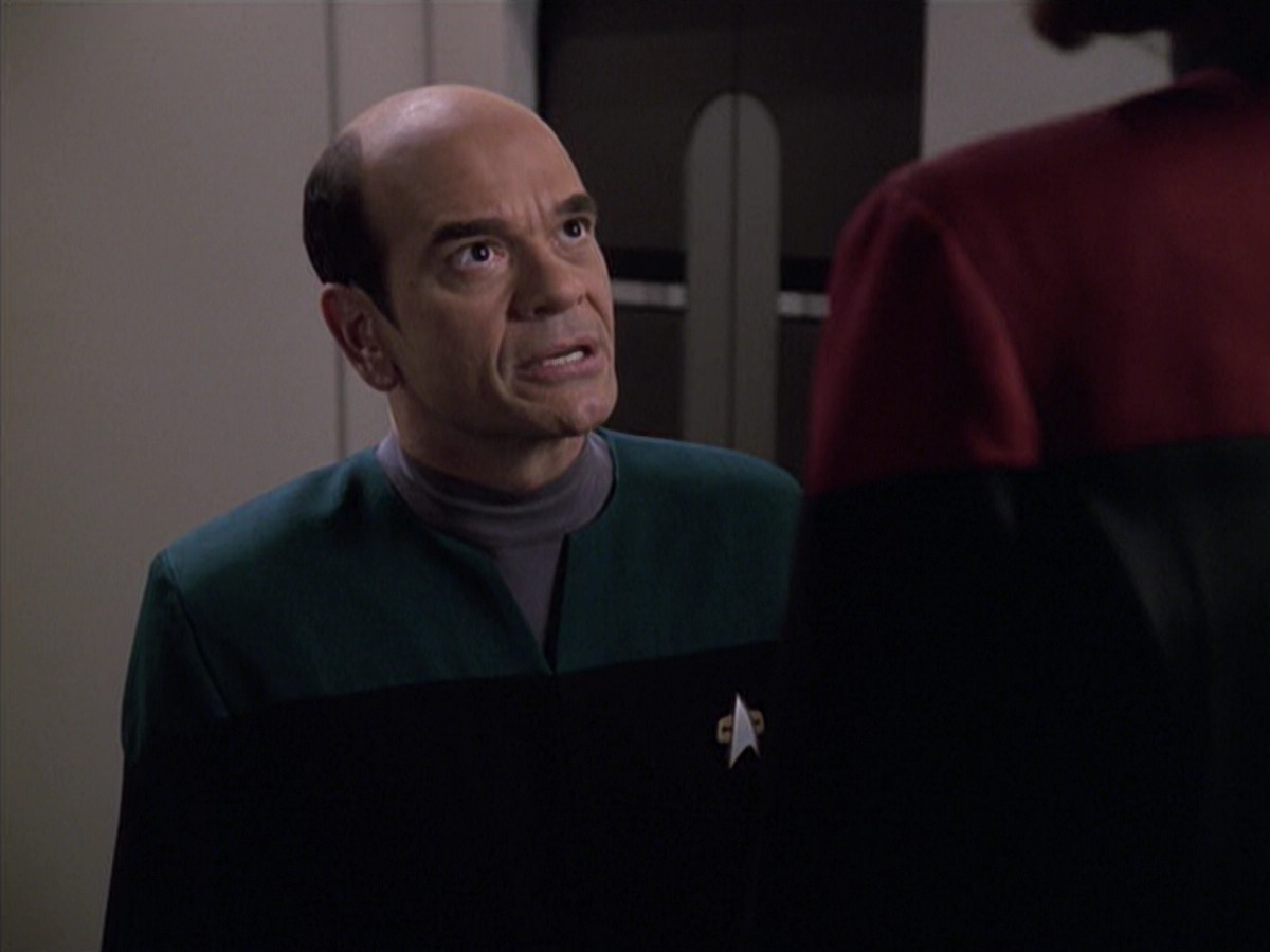 extant_StarTrek_VOY_6x13-Virtuoso_02277.jpg