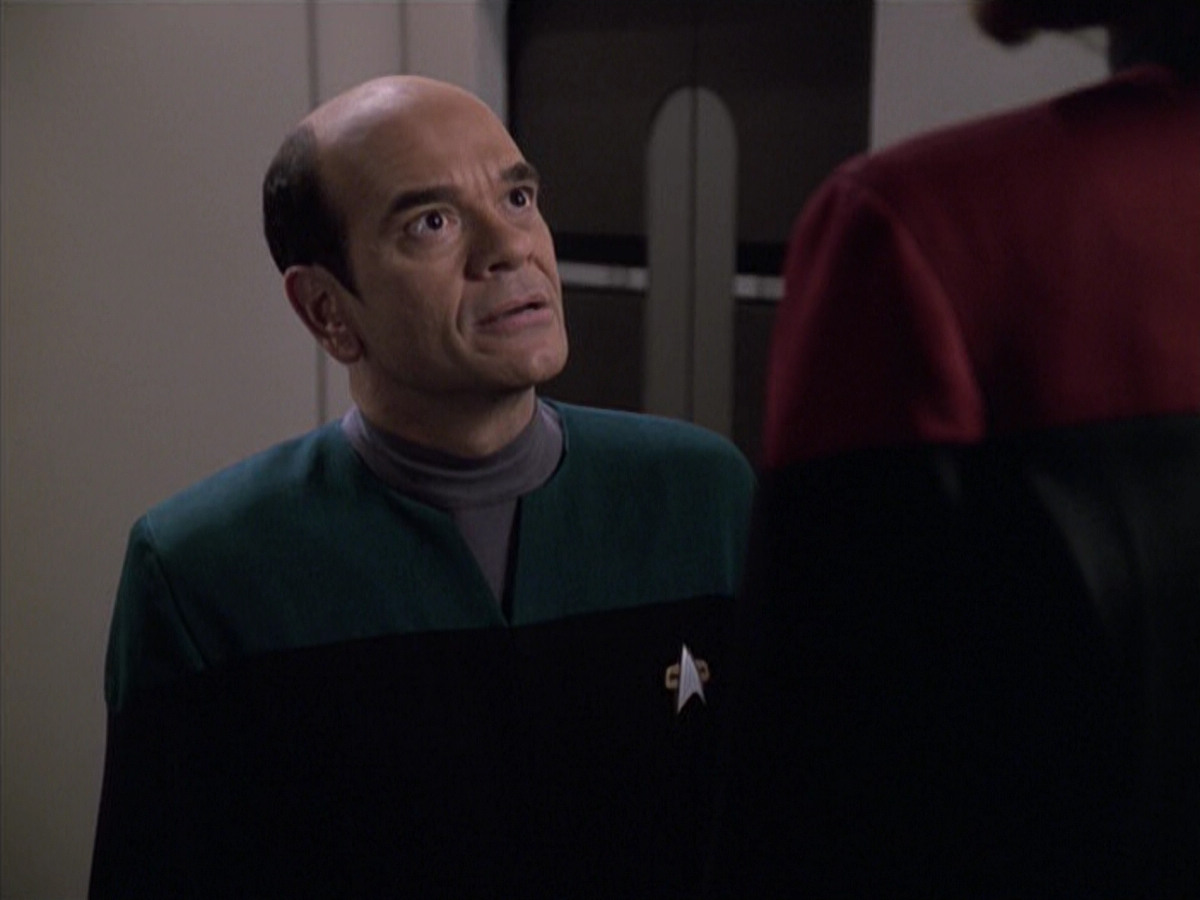 extant_StarTrek_VOY_6x13-Virtuoso_02278.jpg