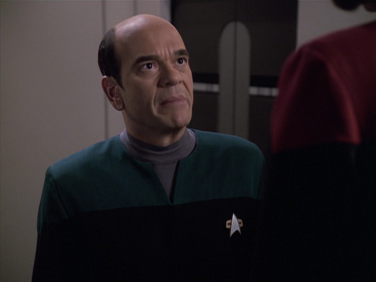 extant_StarTrek_VOY_6x13-Virtuoso_02293.jpg