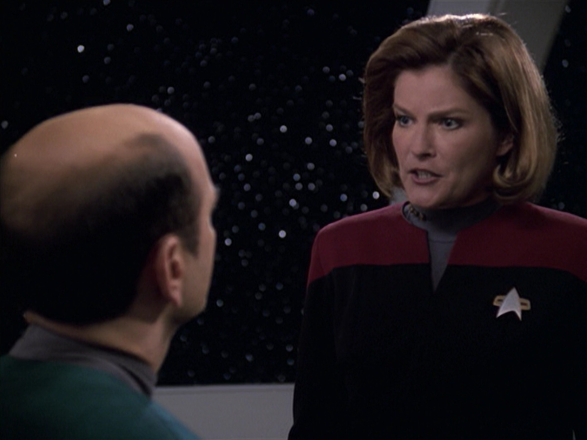 extant_StarTrek_VOY_6x13-Virtuoso_02297.jpg