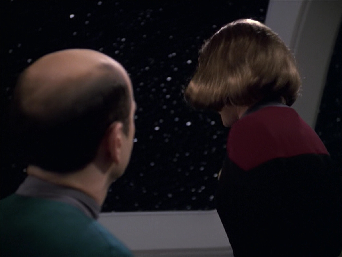extant_StarTrek_VOY_6x13-Virtuoso_02300.jpg