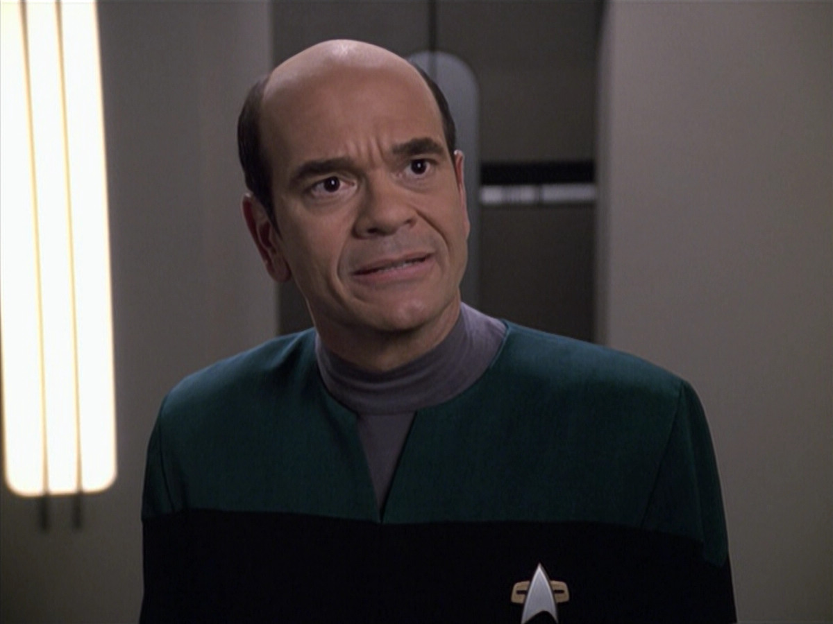 extant_StarTrek_VOY_6x13-Virtuoso_02319.jpg