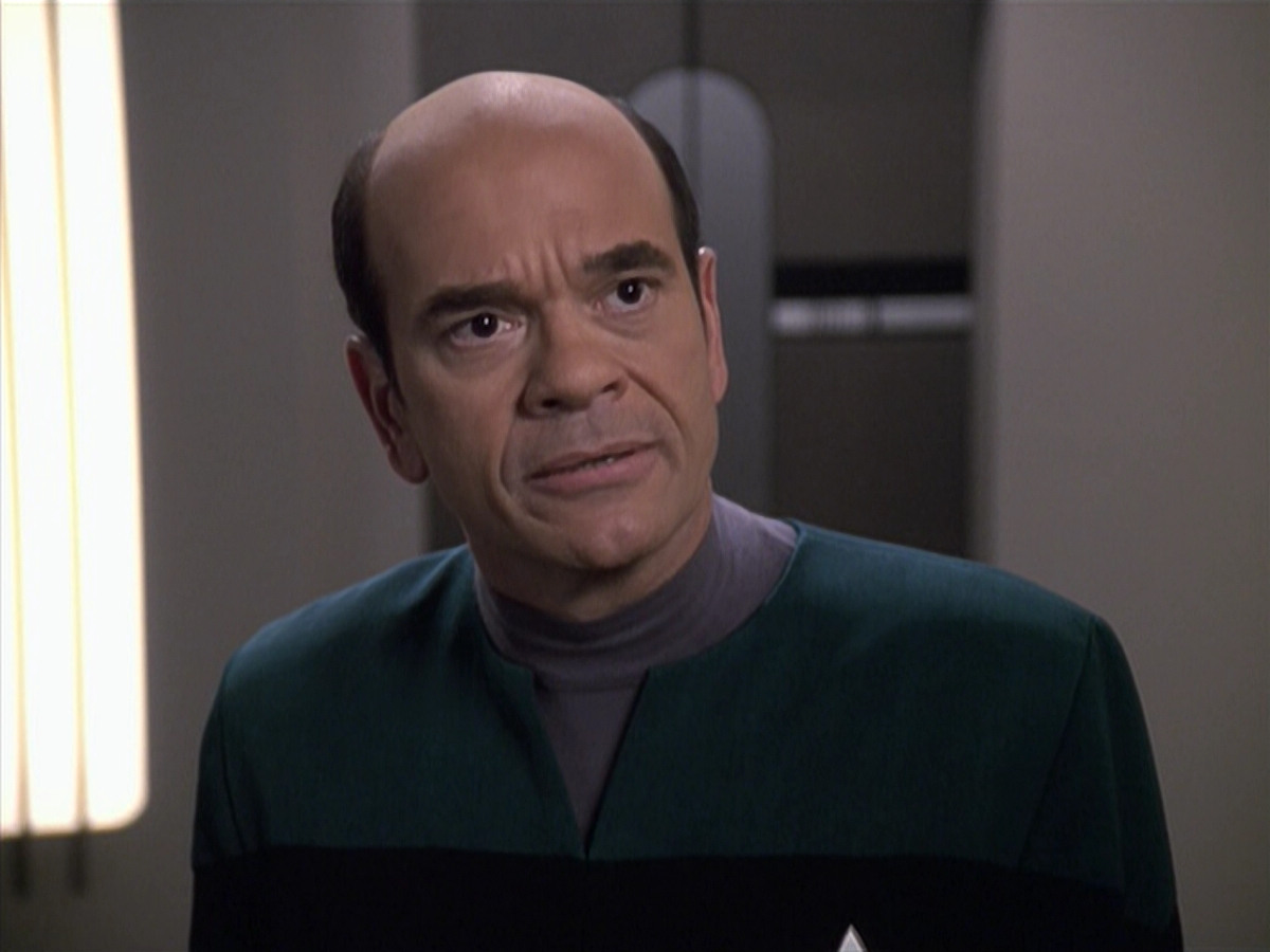extant_StarTrek_VOY_6x13-Virtuoso_02331.jpg