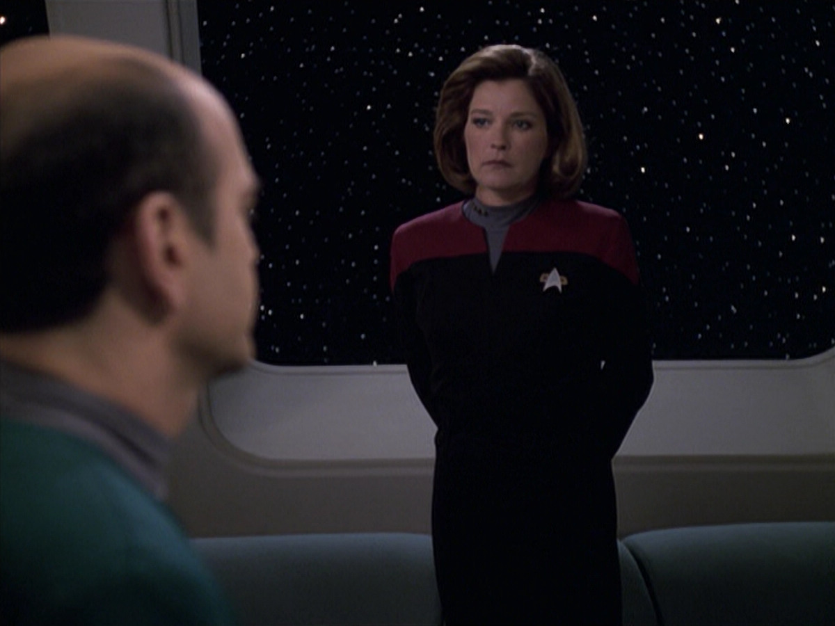 extant_StarTrek_VOY_6x13-Virtuoso_02347.jpg