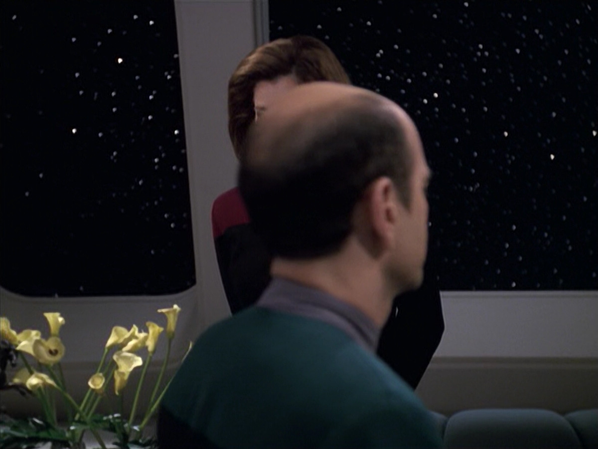 extant_StarTrek_VOY_6x13-Virtuoso_02352.jpg