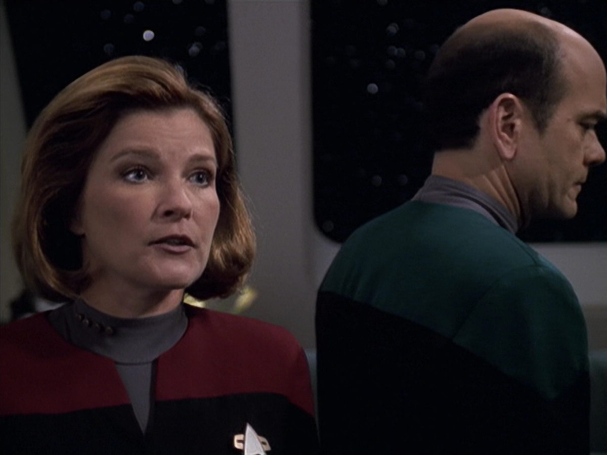 extant_StarTrek_VOY_6x13-Virtuoso_02358.jpg