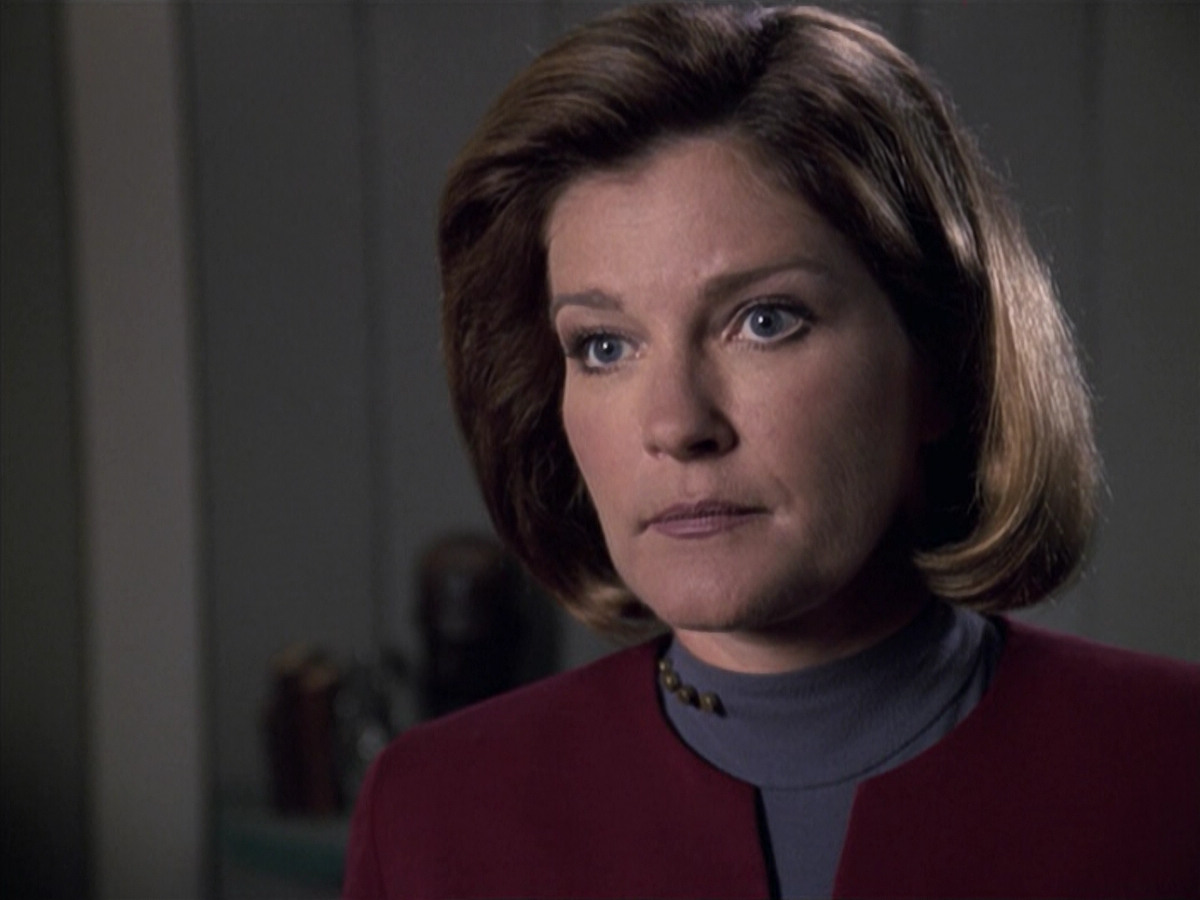 extant_StarTrek_VOY_6x13-Virtuoso_02372.jpg