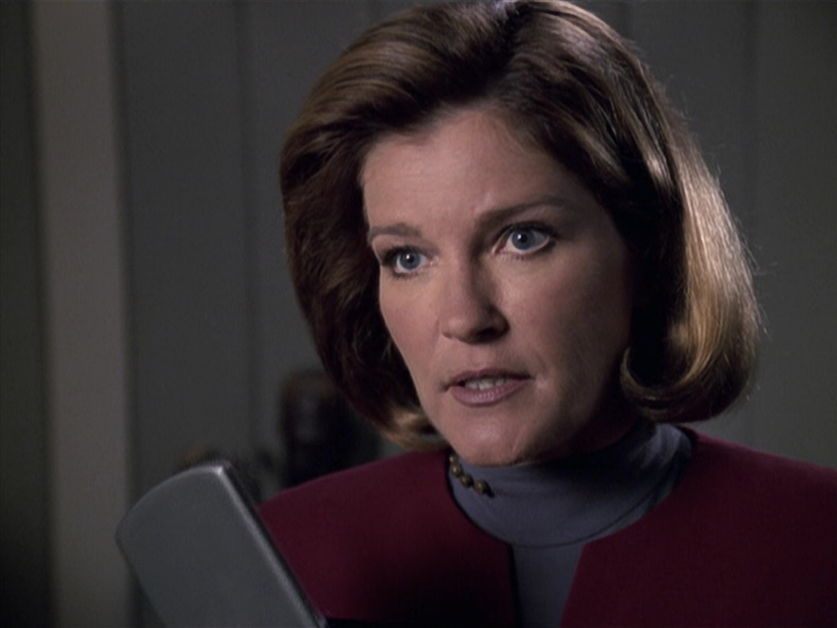 extant_StarTrek_VOY_6x13-Virtuoso_02382.jpg
