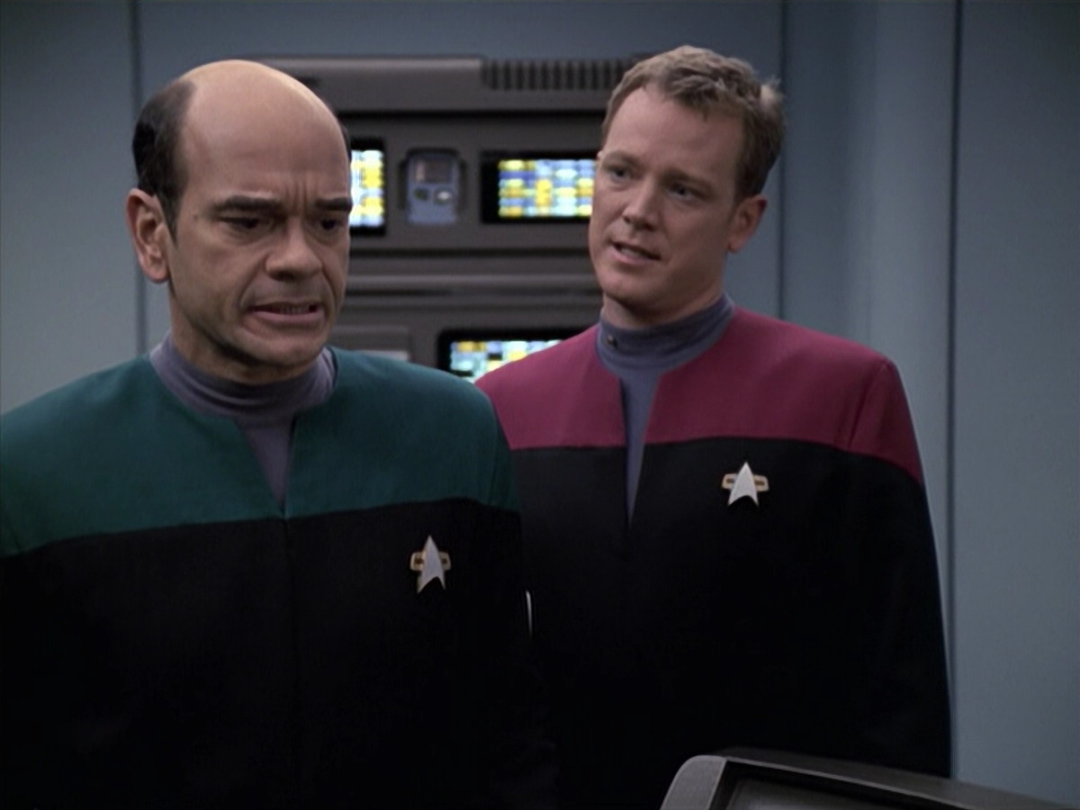 extant_StarTrek_VOY_6x13-Virtuoso_02436.jpg