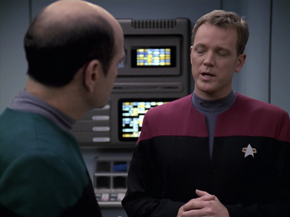 extant_StarTrek_VOY_6x13-Virtuoso_02446.jpg