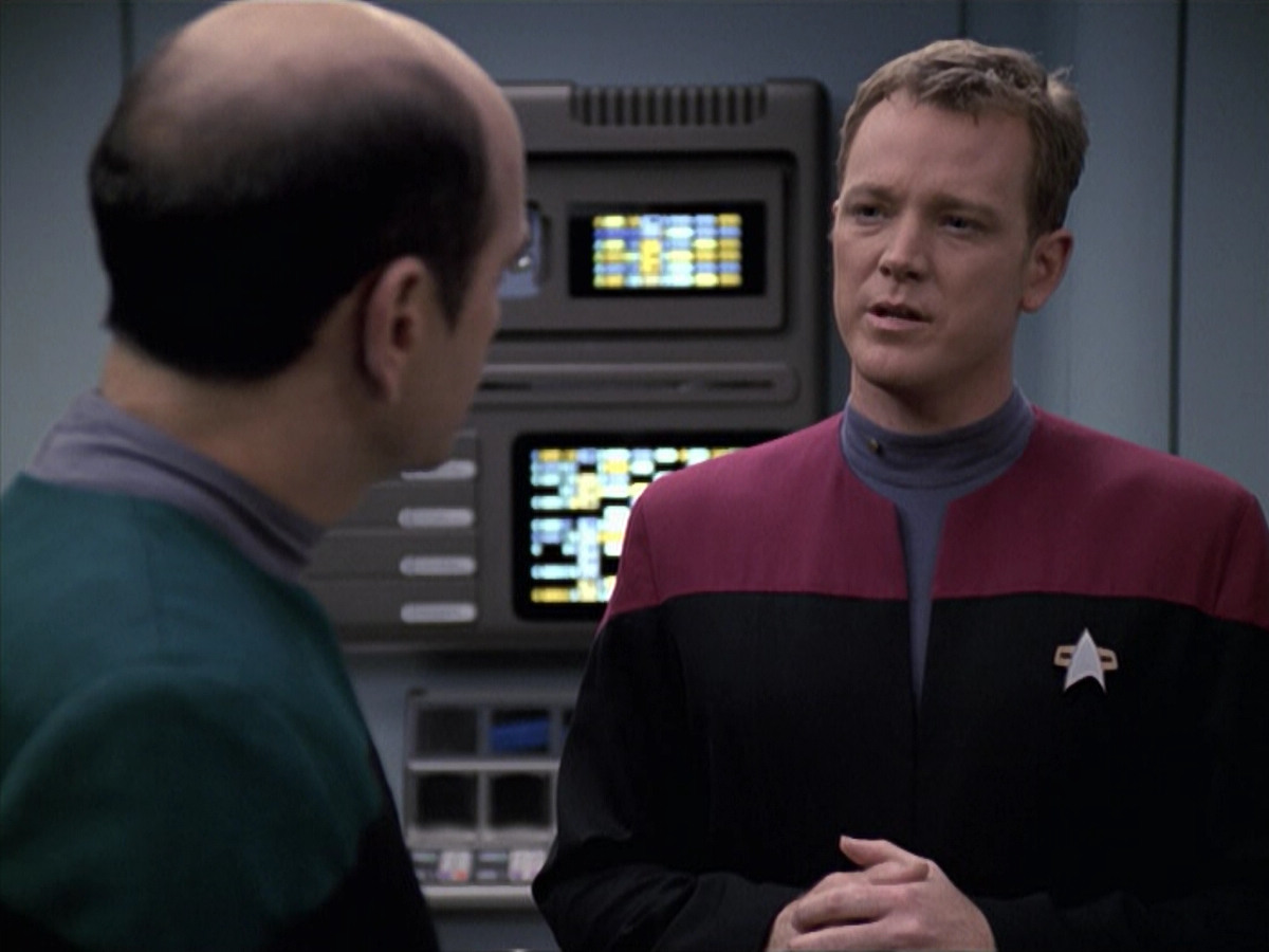 extant_StarTrek_VOY_6x13-Virtuoso_02447.jpg
