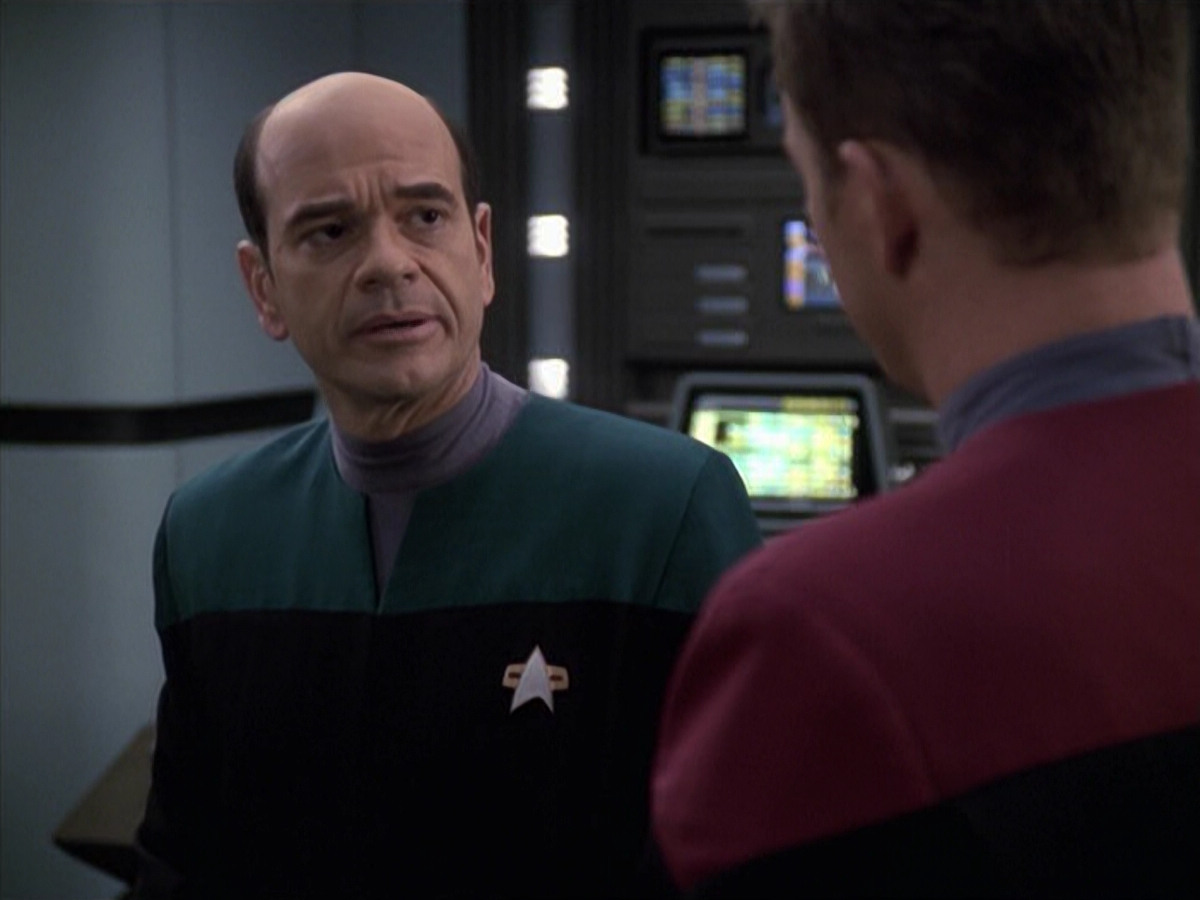 extant_StarTrek_VOY_6x13-Virtuoso_02453.jpg