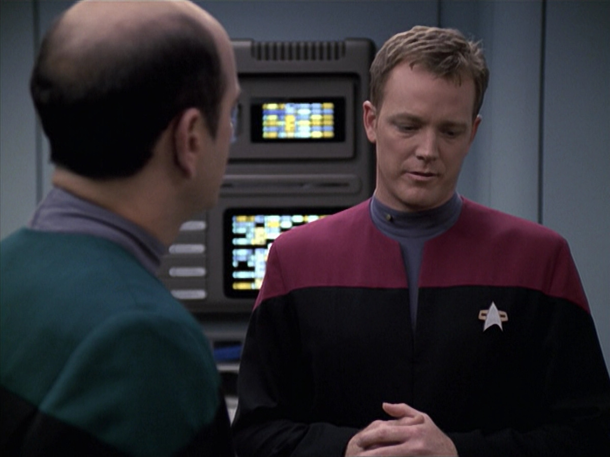 extant_StarTrek_VOY_6x13-Virtuoso_02456.jpg